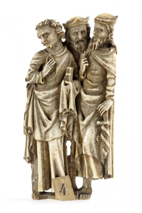 Relief (appliqué) (Front)