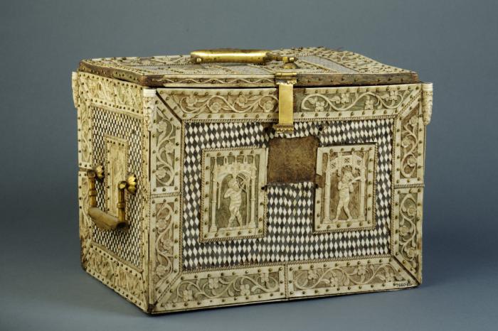 Casket with openwork panels (coffret; plaques ajourées) (Body, front)