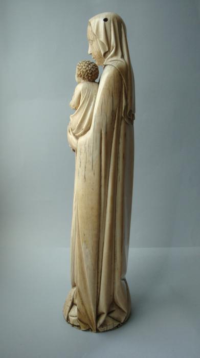 Statuette (Side)