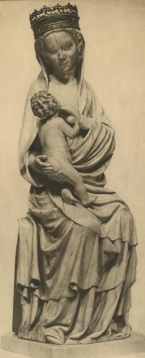 Statuette (Front)