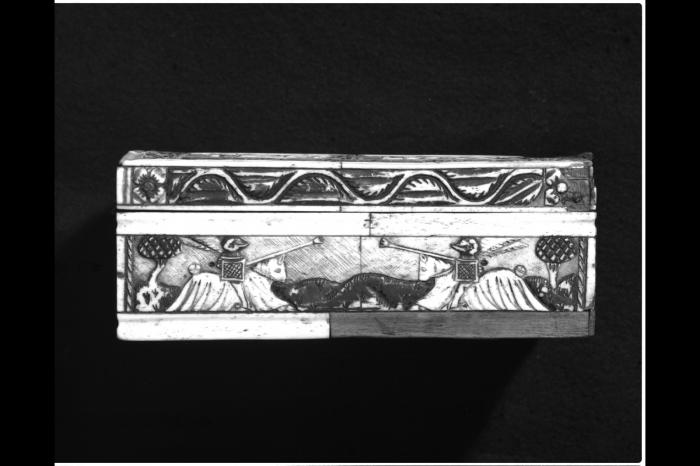 Box (boite) (End, left)