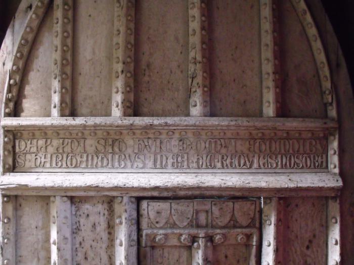 Panel, 1 register, 3 arches across (plaquette; frise d'arcature); reused as door decoration (Front)