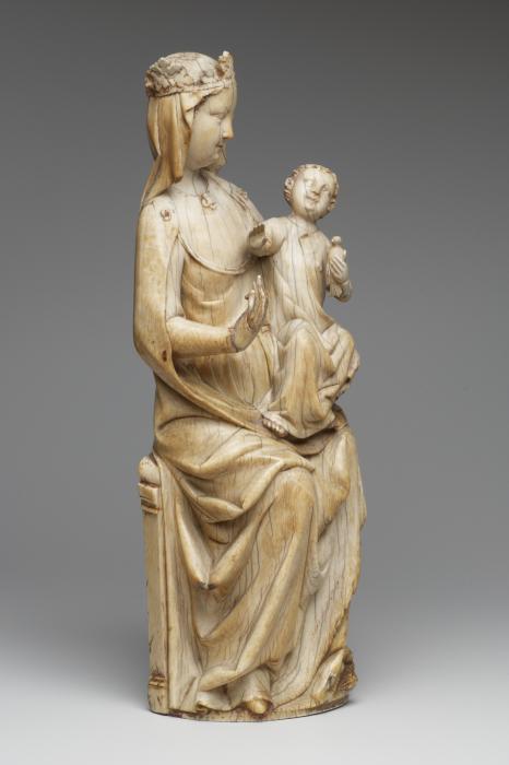 Relief (appliqué) (Side, right)