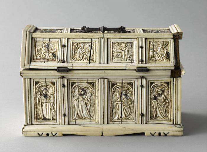 Box with pitched lid (boîte) (Body, back)