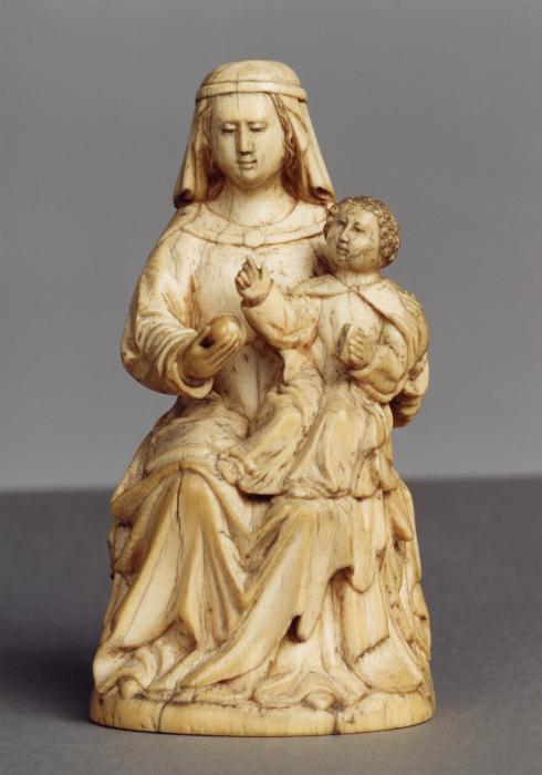 Statuette (Front)