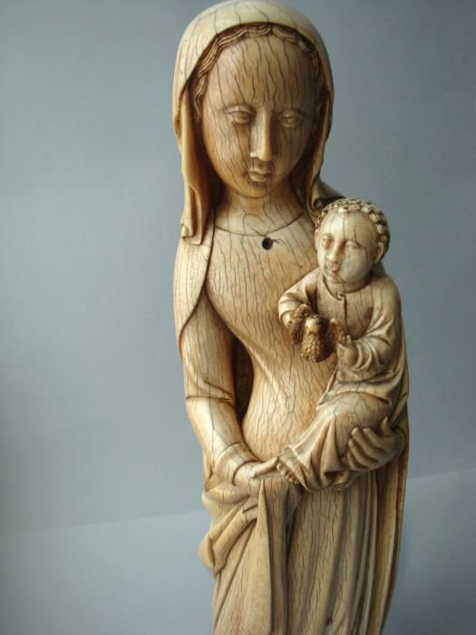 Statuette (Front)