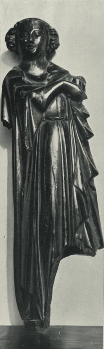 Relief (appliqué) (Front)