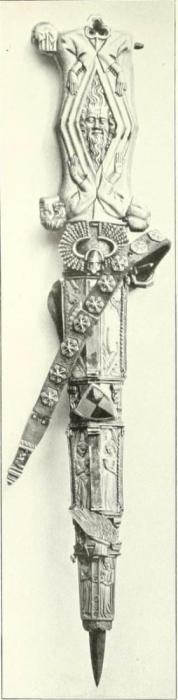 Dagger handle and dagger sheath, with arches and bands of rosettes (manche et fourreau de poignard; décor de roses) (Side 1)