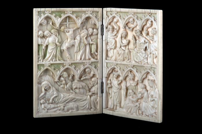 Diptych, 2 registers, 3 arches across (frise d'arcatures) (Front)
