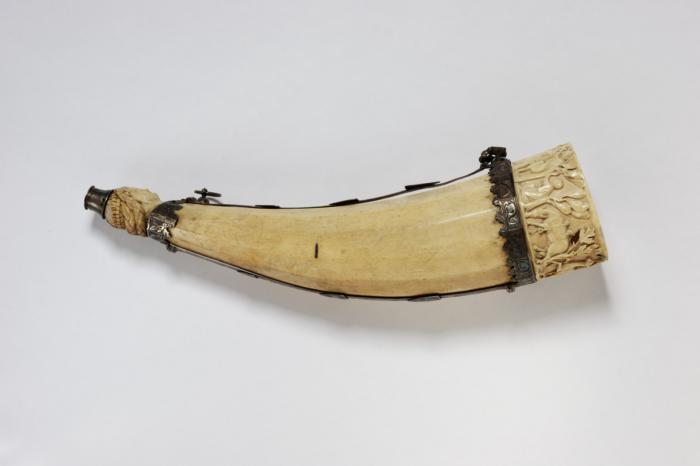 Hunting horn (oliphant)
