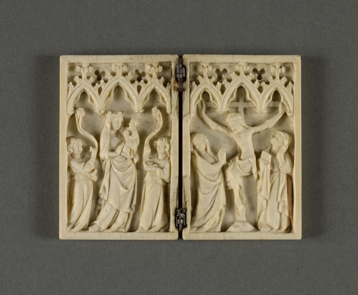 Diptych, 1 register, 3 arches across (frise d'arcatures; plaquettes) (Front)