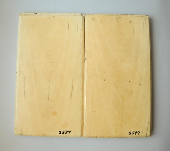 Diptych, 2 registers, 4 arches across (frise d'arcatures) (Back)