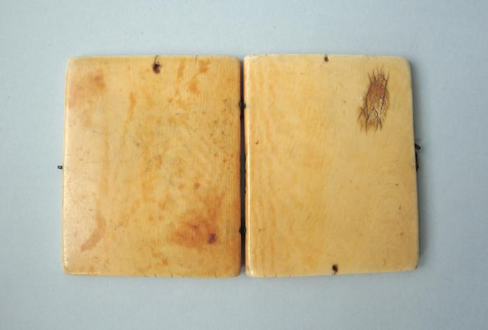 Diptych, 1 register, 3 arches across (frise d'arcatures; plaquettes) (Back)