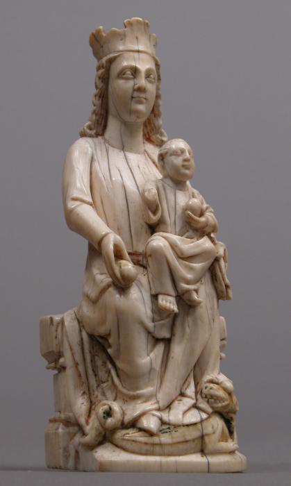 Statuette (Front)