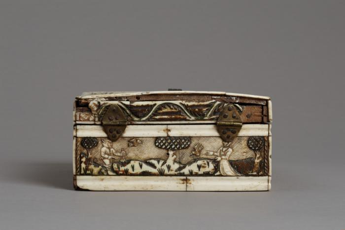 Box (boite) (Body, back)