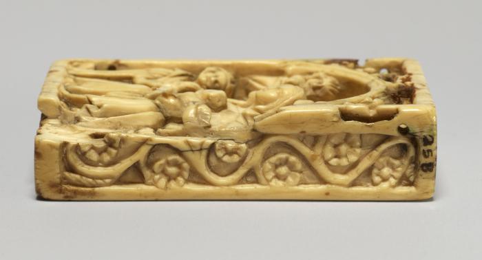 Double-sided panel (fragment of a triptych; centre panel), 1 register, 1 arch across (plaquette) (Side)