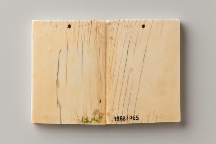 Diptych, 1 register, 3 arches across (plaquettes; frise d'arcatures) (Back)