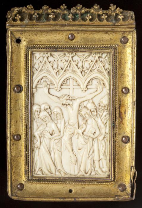 Wing, right (fragment of a diptych) or writing tablet, 1 register, 3 arches across (frise d'arcatures; plaquette; tablette à écrire); later reused as a pax (baiser de paix) (Front)