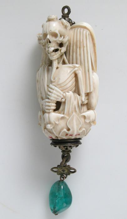 Rosary bead, 2 faces (chapelet) (Side 2)
