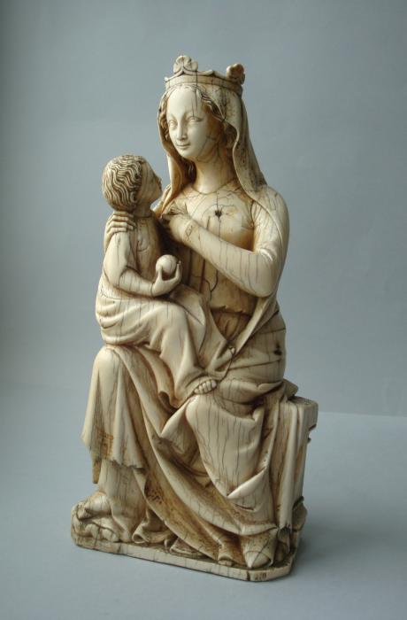Statuette (Front)