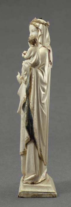 Statuette (Side)