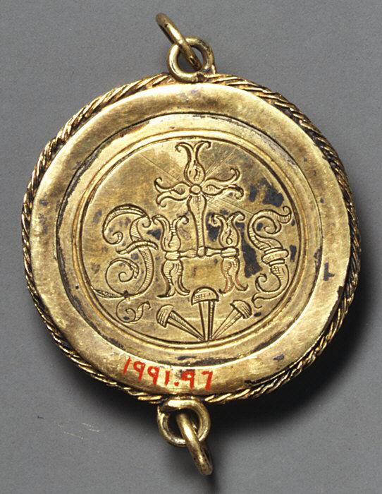 Medallion (pendant) (Back)
