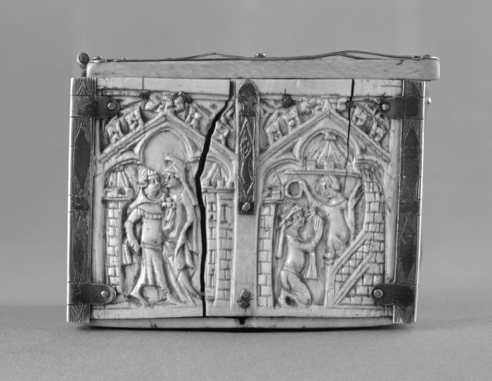 Casket (coffret) (End, left)