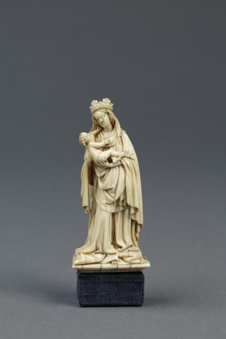 Statuette (Front)
