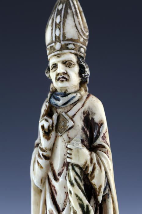 Statuette (Front, detail)