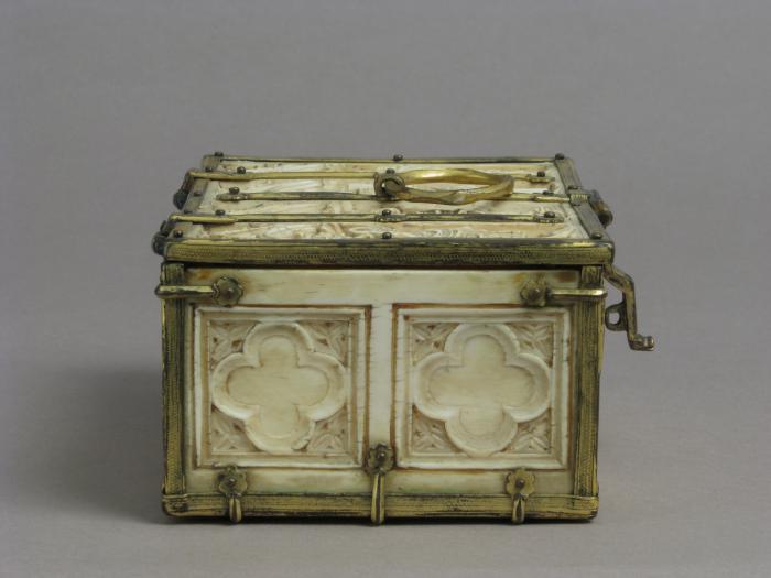 Casket (coffret; frise d'arcatures) (End, left)