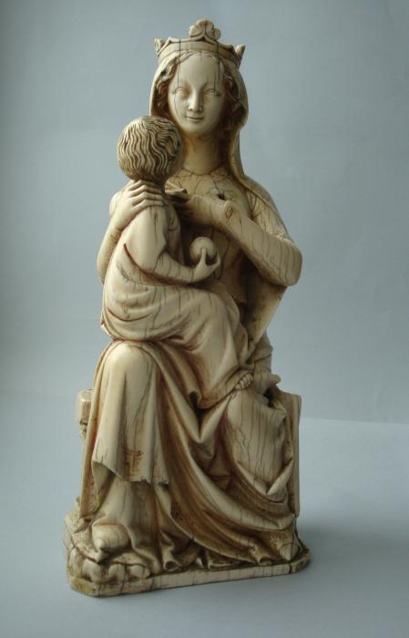 Statuette (Front)