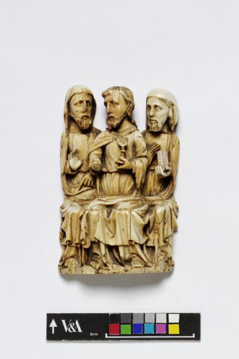 Relief (appliqué) (Front)