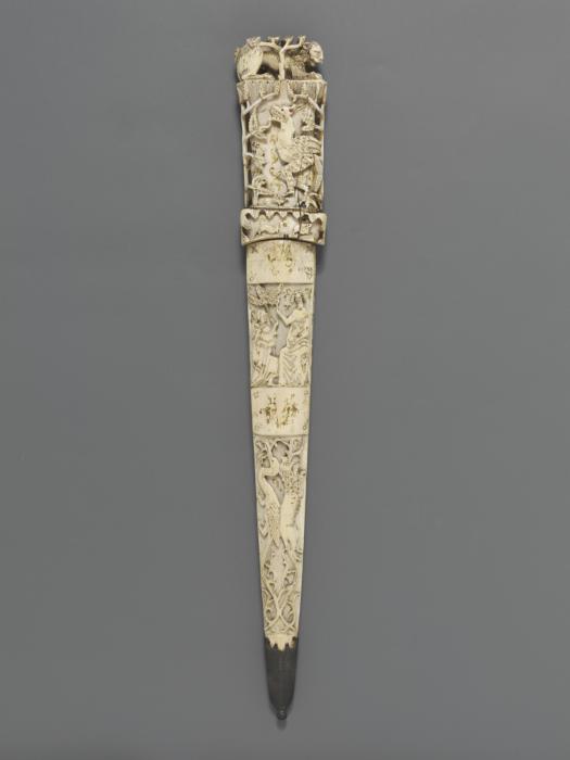 Dagger handle and sheath (Sheathed)