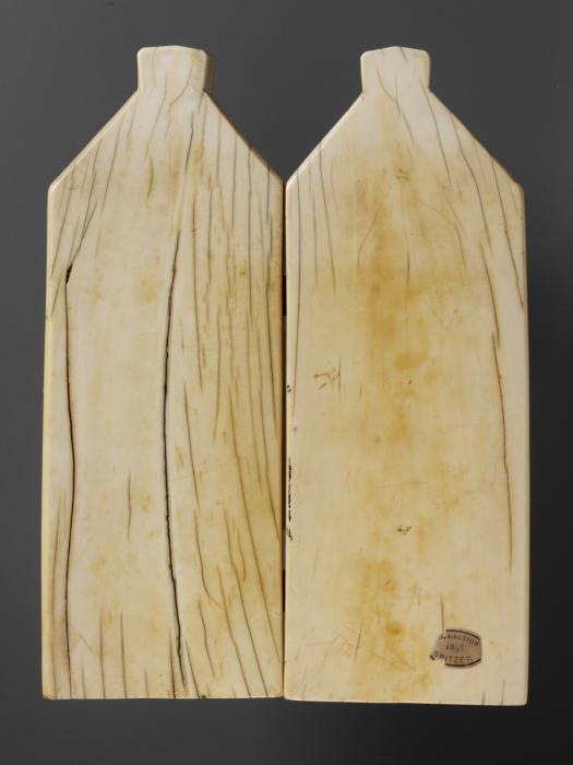 Gabled diptych, 1 register, 1 ogee arch across, bands of rosettes (décor de roses); also known as the Salting Diptych (Back)