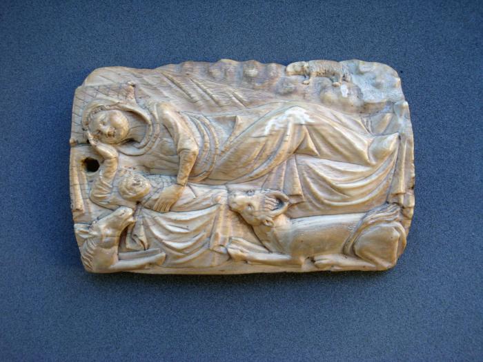 Relief (appliqué) (Front)