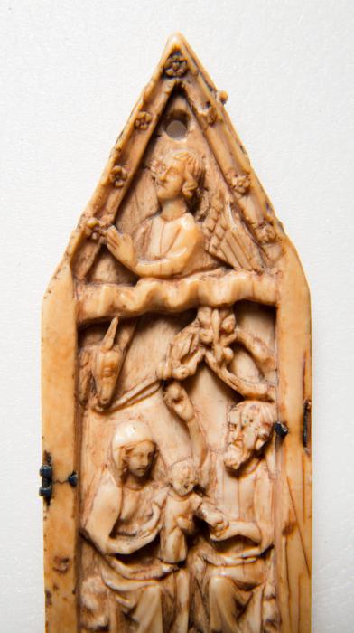 Gabled panel (fragment of a polyptych), 4 registers, bands of rosettes (décor de roses; tabernacle) (Front, detail)