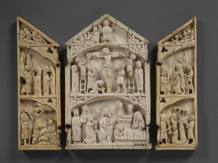 Centre panel (part of a gabled triptych), 3 registers, 1 arch across (plaquette) (Front, open)