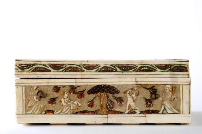 Box (boîte) (End, right)
