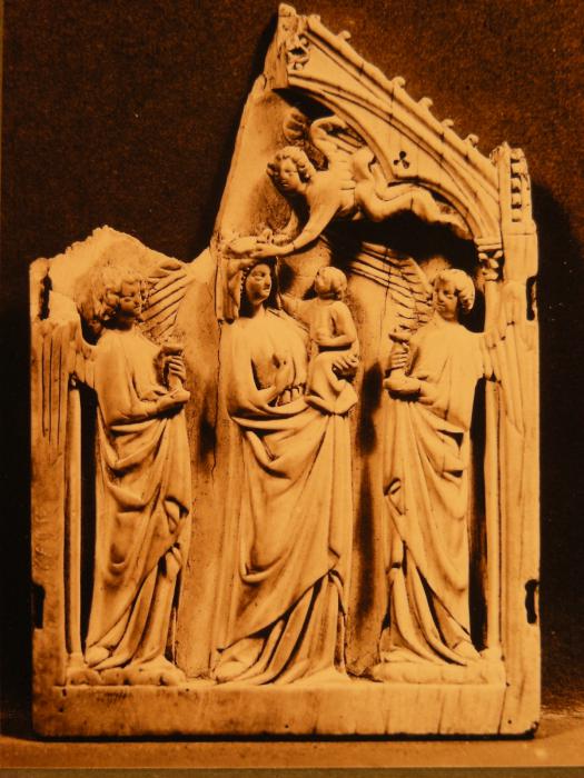 Gabled centre panel (fragment of a triptych), 1 register, 1 arch across (colonnettes) (Front)