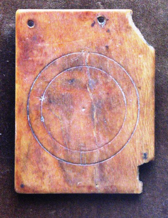 Wing, right (fragment of a diptych), 1 register, 1 arch across (plaquette) (Back)