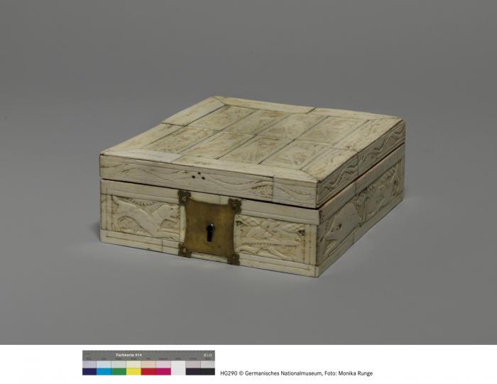 Box (boîte) (Front)
