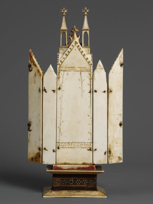 Gabled polyptych (tabernacle; frise d'arcatures; colonnettes) (Back, open)
