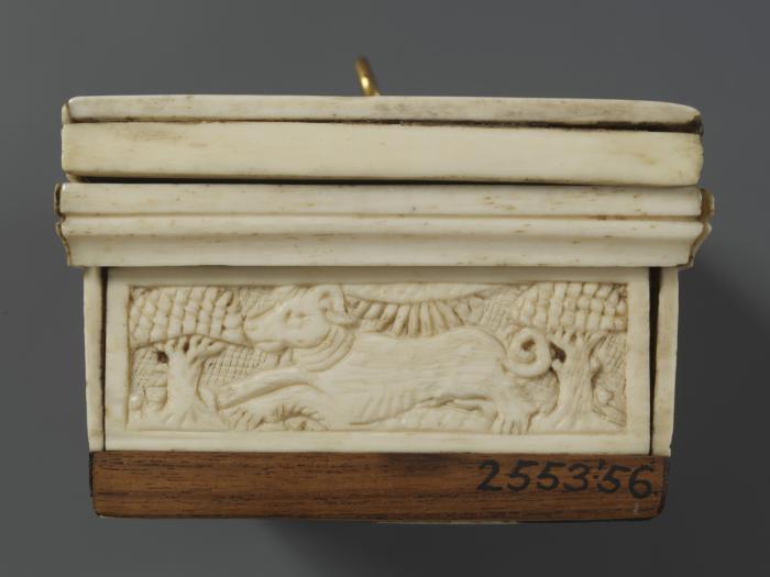 Box (boite) (End, right)