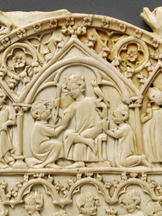 Mirror case, 2 registers, with arches and band of rosettes (valve de miroir; frise d'arcatures; colonnettes; décor de roses) (Front, detail)