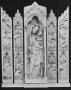 Gabled polyptych, bands of roses (décor de roses; tabernacle; colonnettes) (Front)